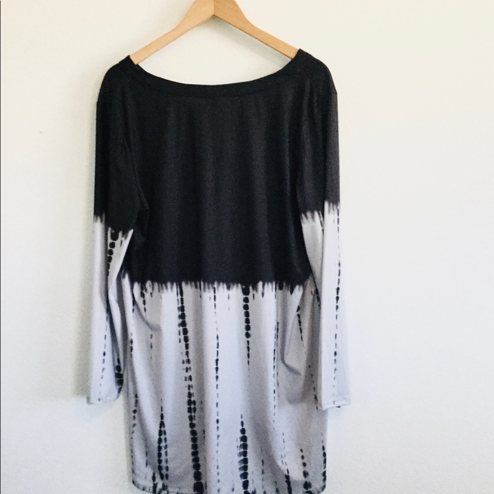 Plus Size Top - Picture 2 of 2